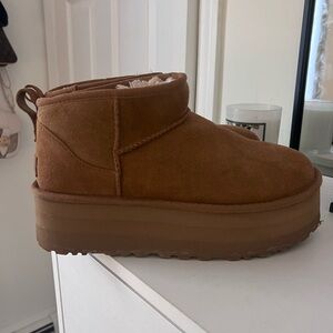 UGG’s women’s classic ultra platform